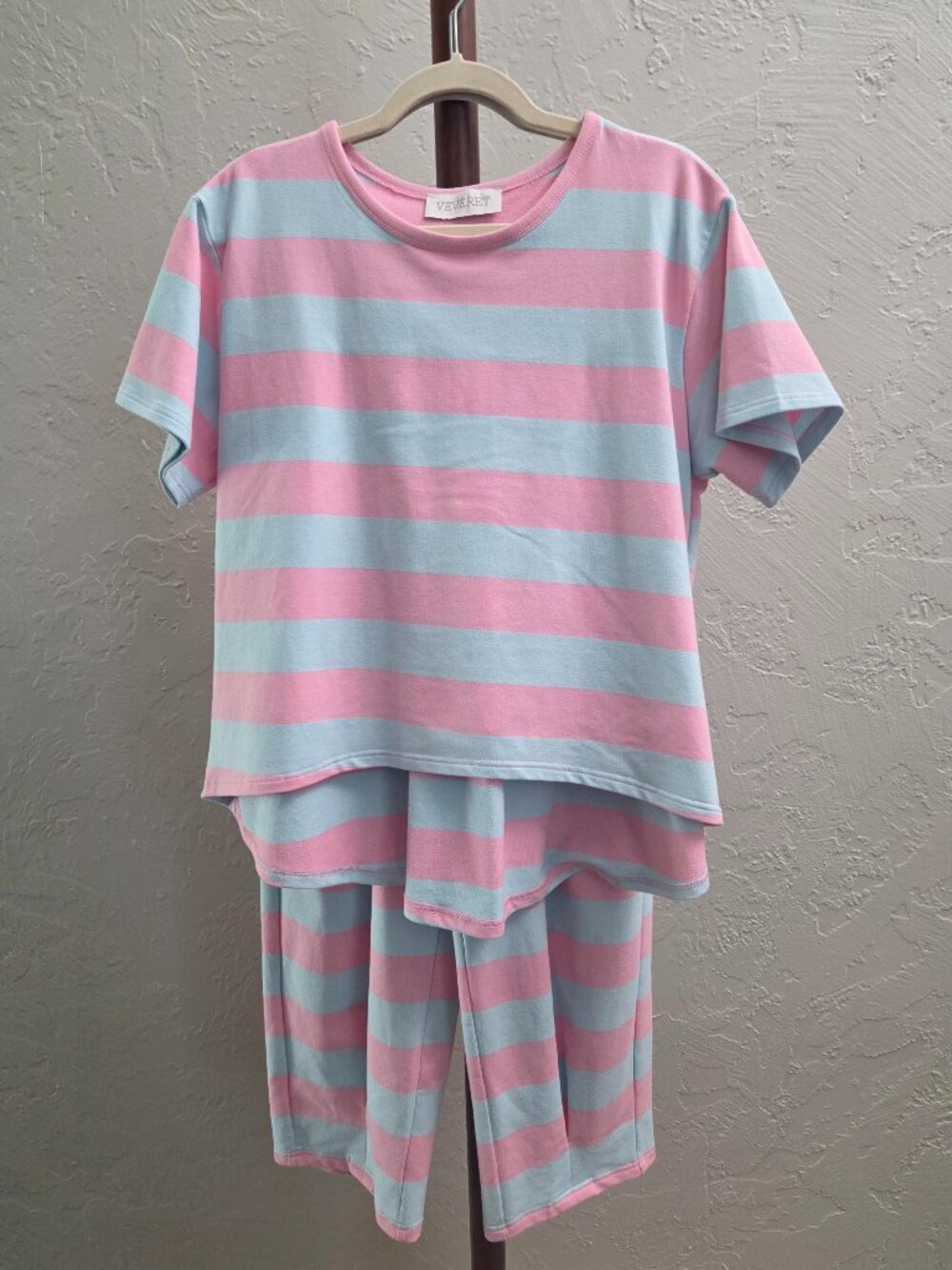 ST8. Women's Striped Pleated Lounge Set